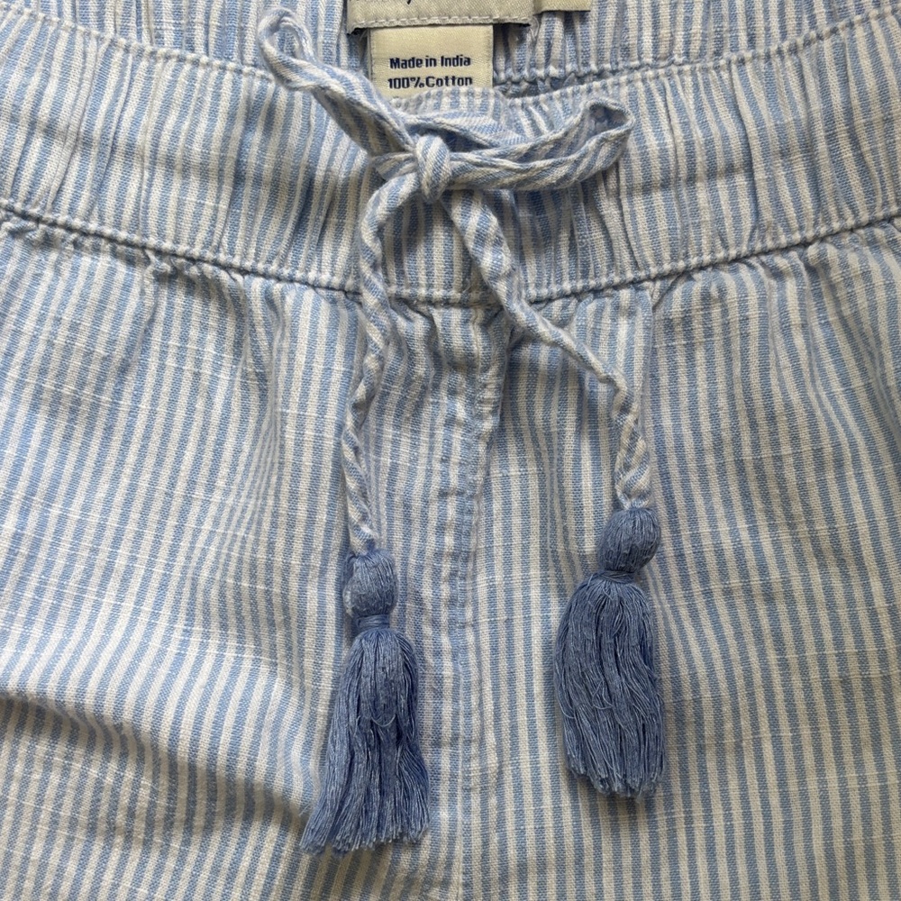 Vinyard Vines Striped Women's Shorts - Picture 3 of 7